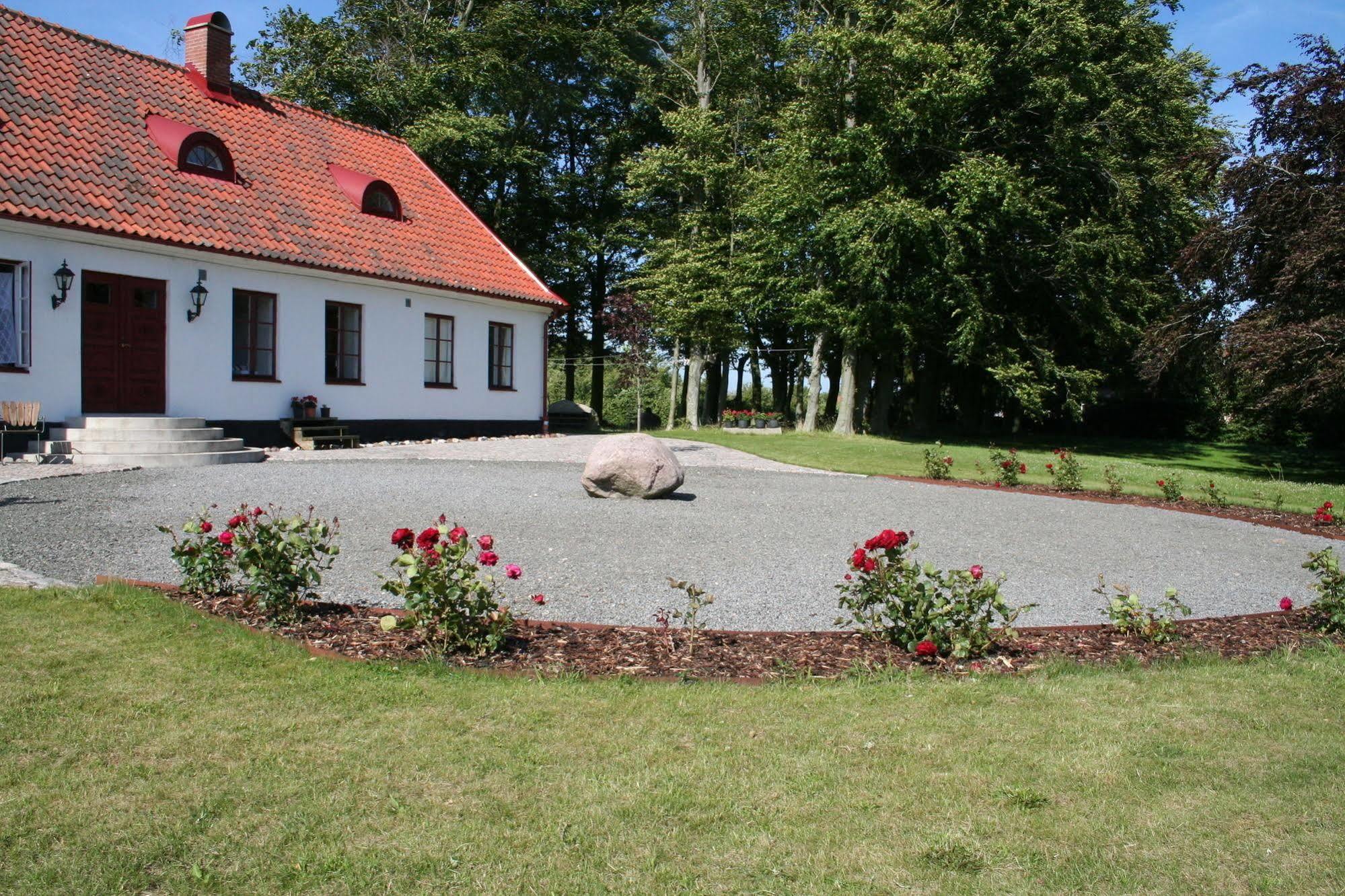 Bed & Breakfast Hoby Gard
